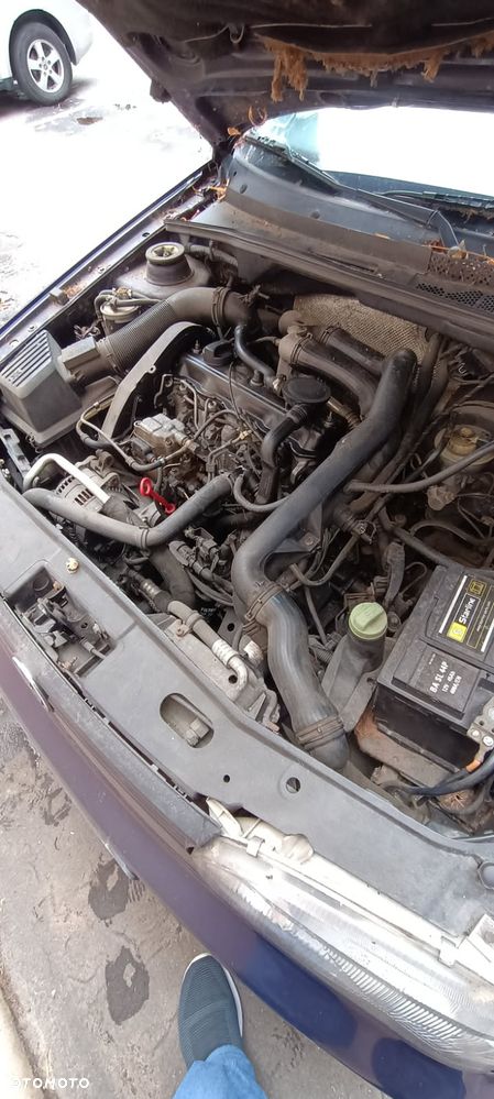 Volkswagen Golf 1.9 GL TDI - 3