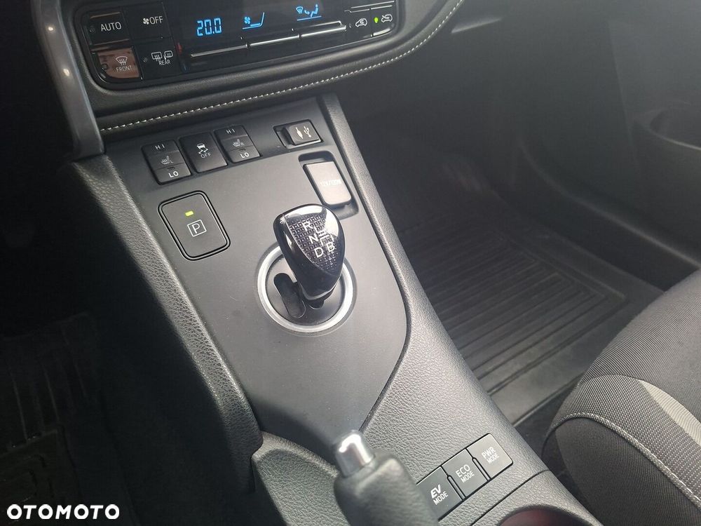 Toyota Auris - 25