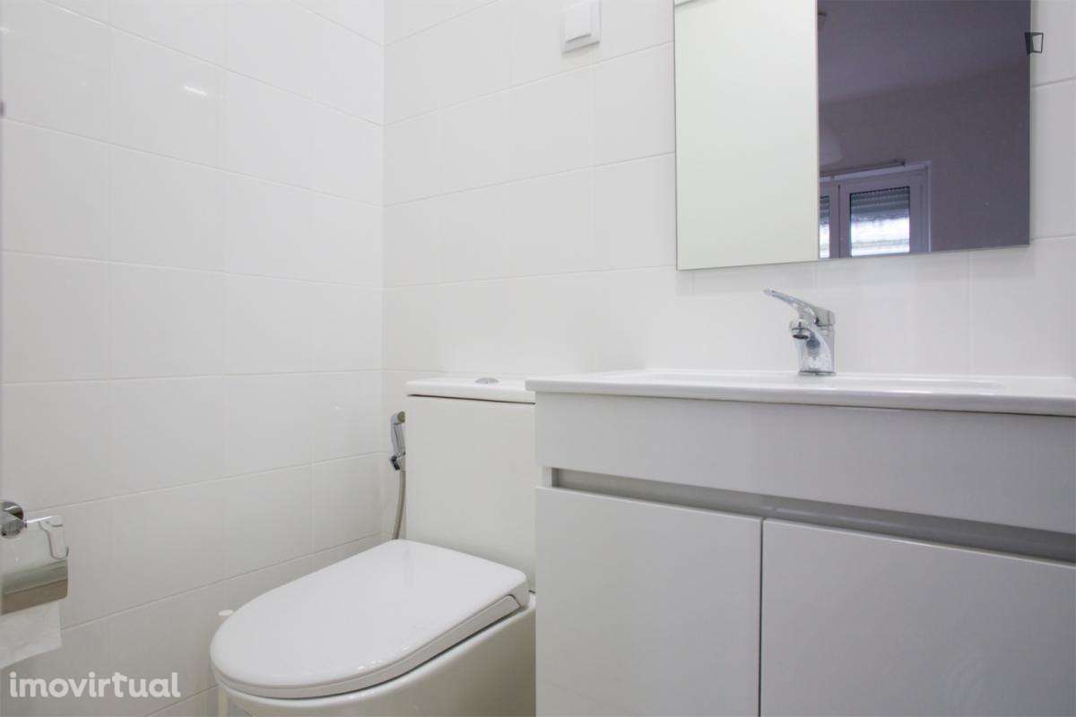 Quarto - localizado em Santa Apolónia Lisbon - Grande imagem: 5/12