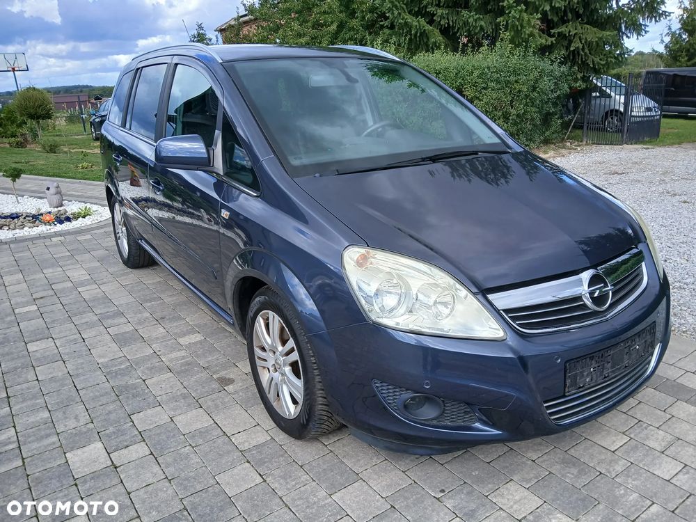 Opel Zafira 1.8 Edition Plus - 1
