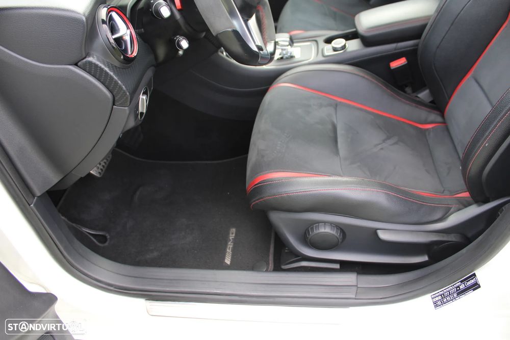 Mercedes-Benz A 45 AMG 4-Matic - 18