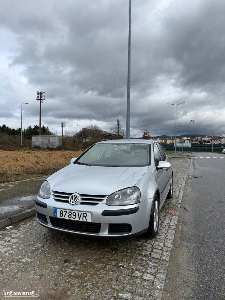 VW Golf 1.6 FSi Confortline - 4