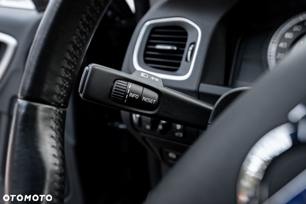 Volvo S60 T6 AWD Geartronic Summum - 28