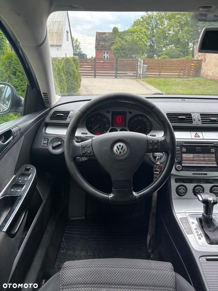 Volkswagen Passat - 13