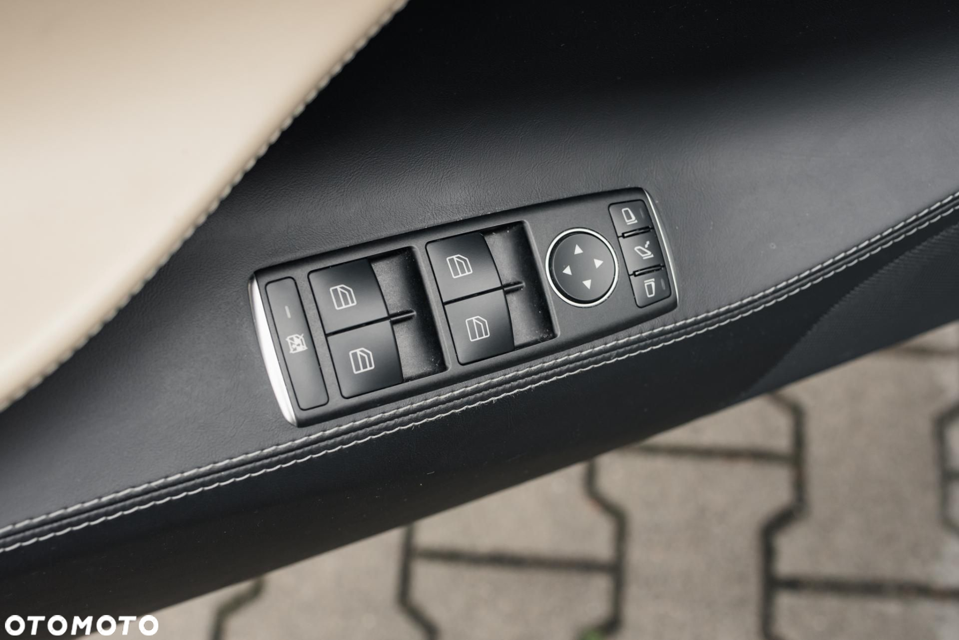 Tesla Model S - 33