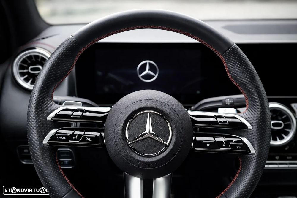 Mercedes-Benz EQA 300 4Matic AMG Line - 9