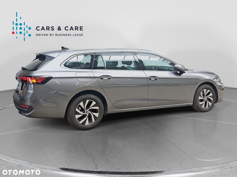 Volkswagen Passat - 26