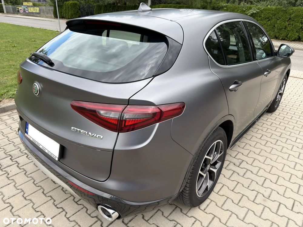 Alfa Romeo Stelvio 2.0 Turbo TI Q4 - 19