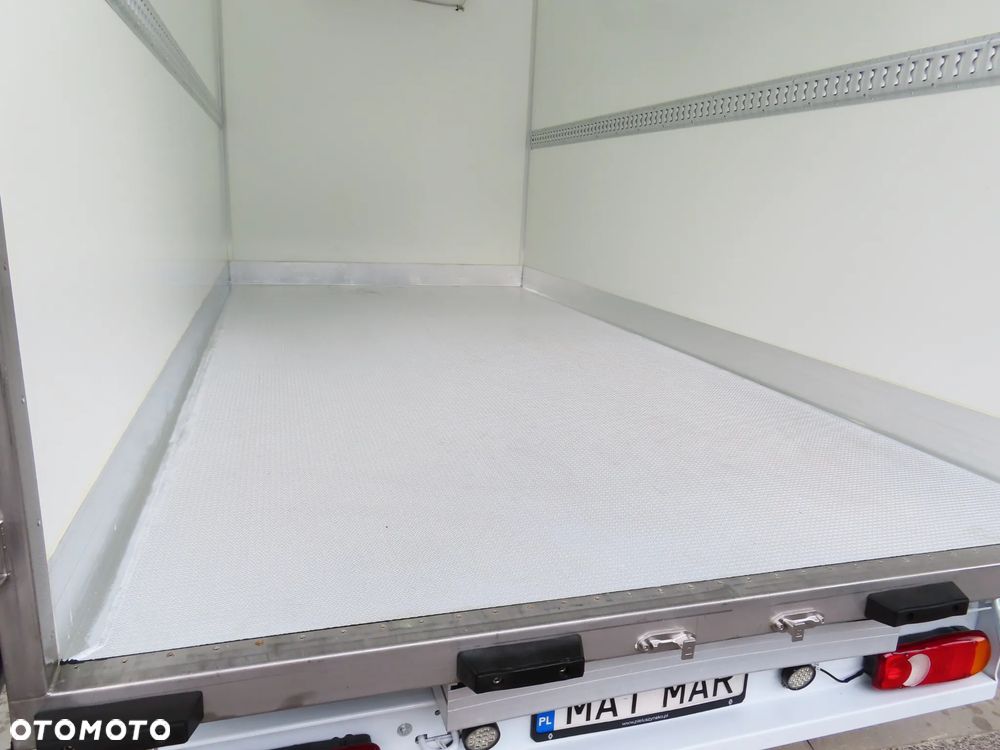 Renault Master 2.3 dCi 163 Km WZMACNIANY Chłodnia -20*C + 30*C Z Izoterma 4.20 Cm 8 Euro Palet Zasilanie V230 Funkcja Grzania Kabina Sypialniana WEBASTO Stan Jak NOWY - 23