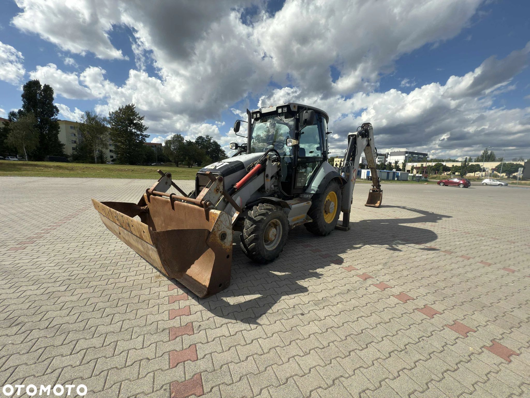 Caterpillar 442E - 1