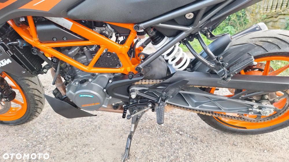 KTM Duke 125 - 29
