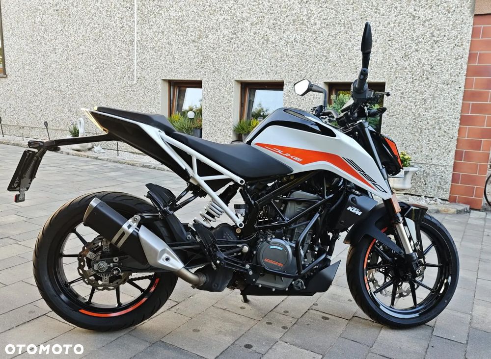 KTM Duke - 13