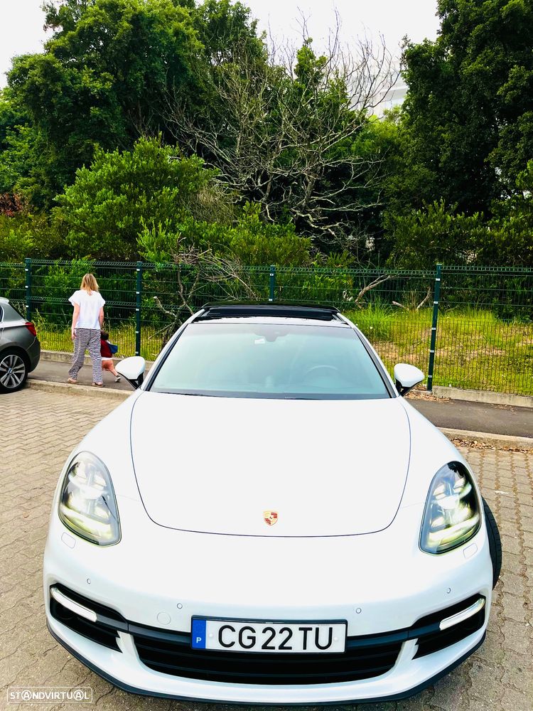 Porsche Panamera 4 E-Hybrid 10 Years Edition - 18