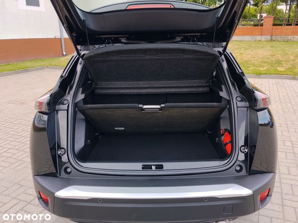 Peugeot 2008 1.5 BlueHDi Allure S&S EAT8 - 21