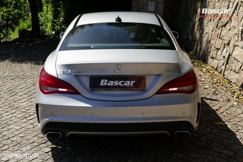 Mercedes-Benz CLA 200 d AMG Line - 10