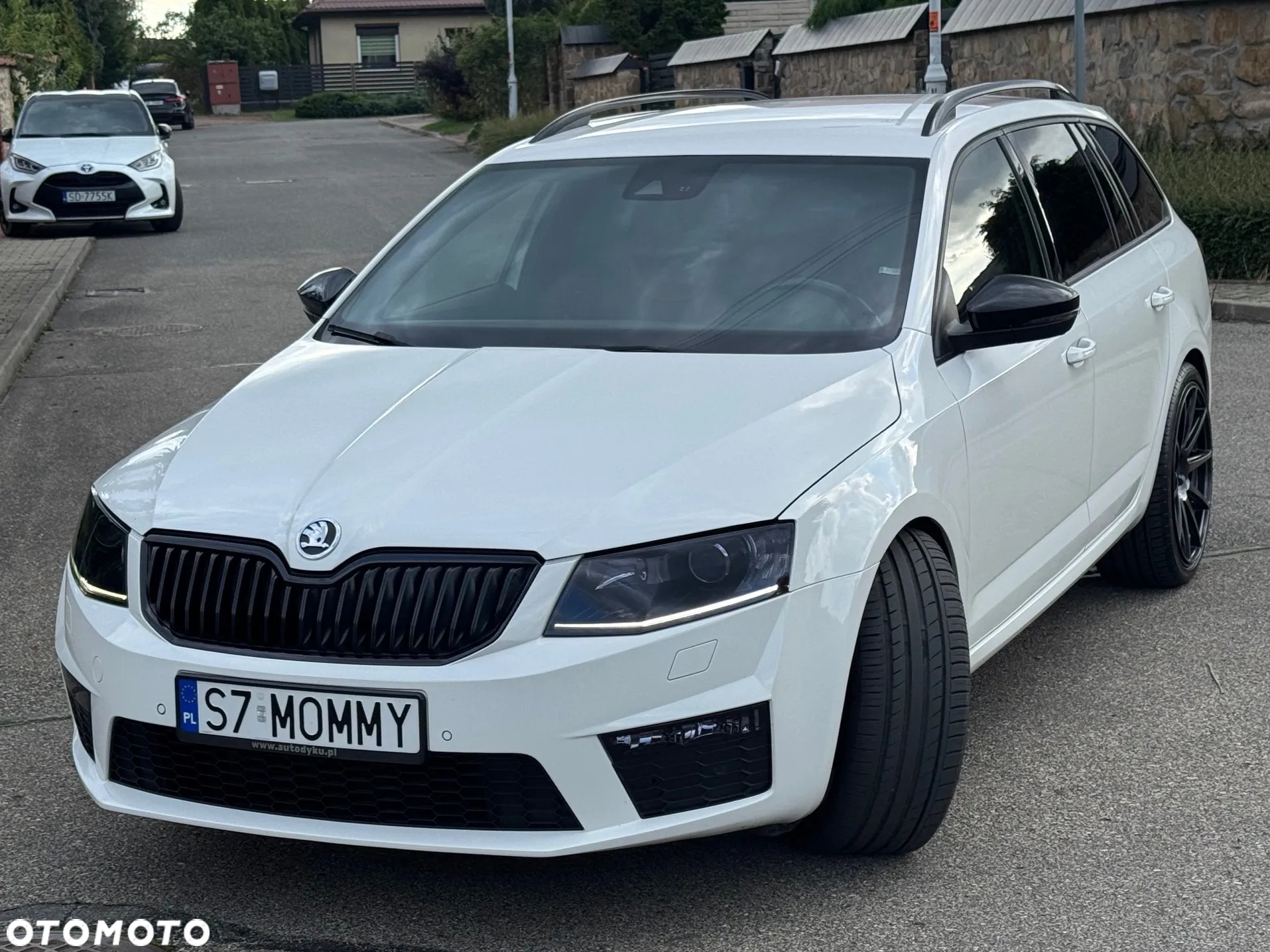 Skoda Octavia Combi 2.0 TDI DSG RS - 4