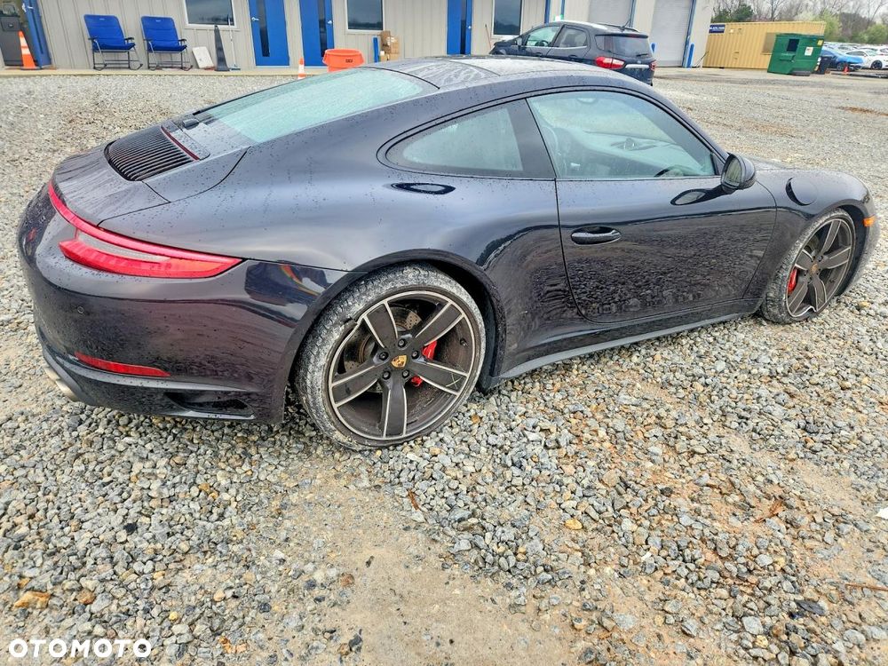 Porsche 911 - 4