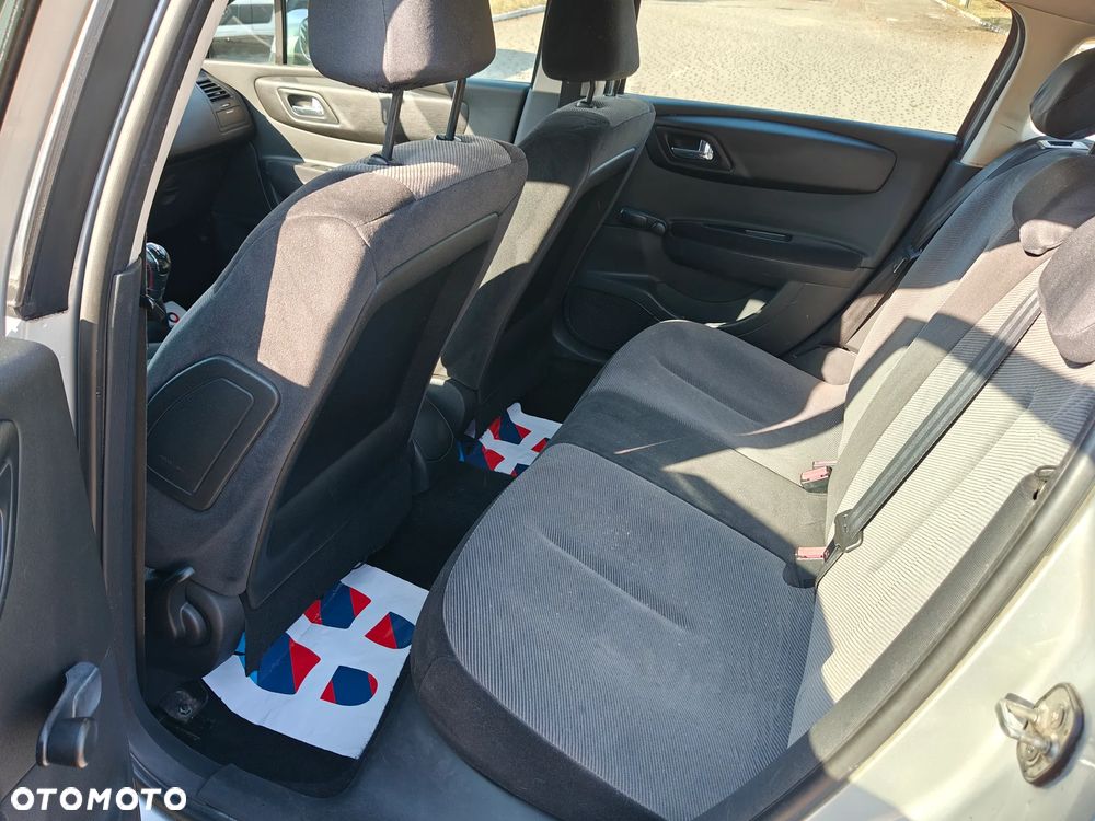 Citroën C4 1.4 16V Impress - 8