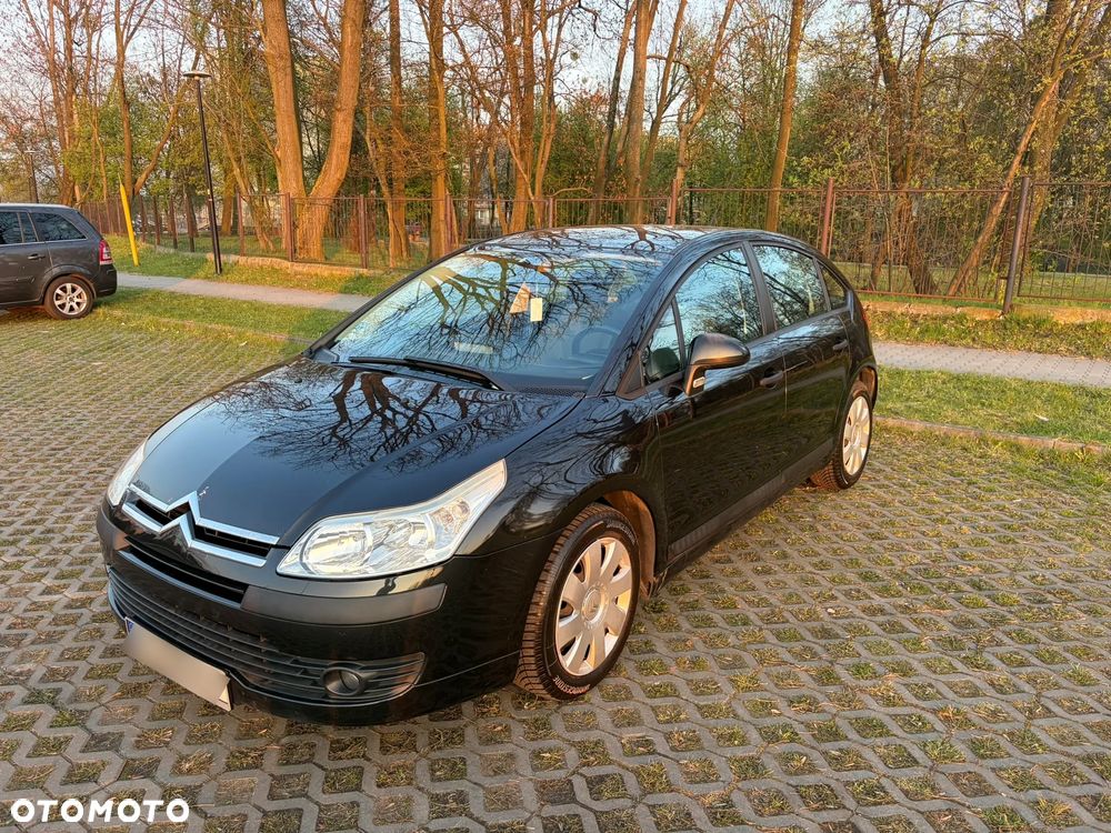 Citroën C4 1.4 16V Impress - 1