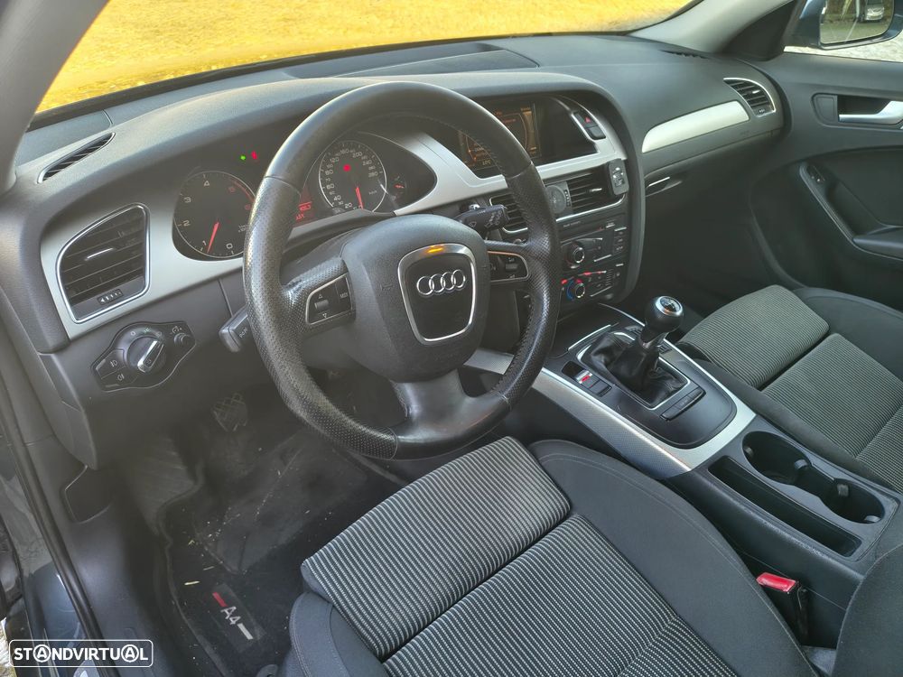 Audi A4 Avant 2.0 TDI DPF Ambiente - 6
