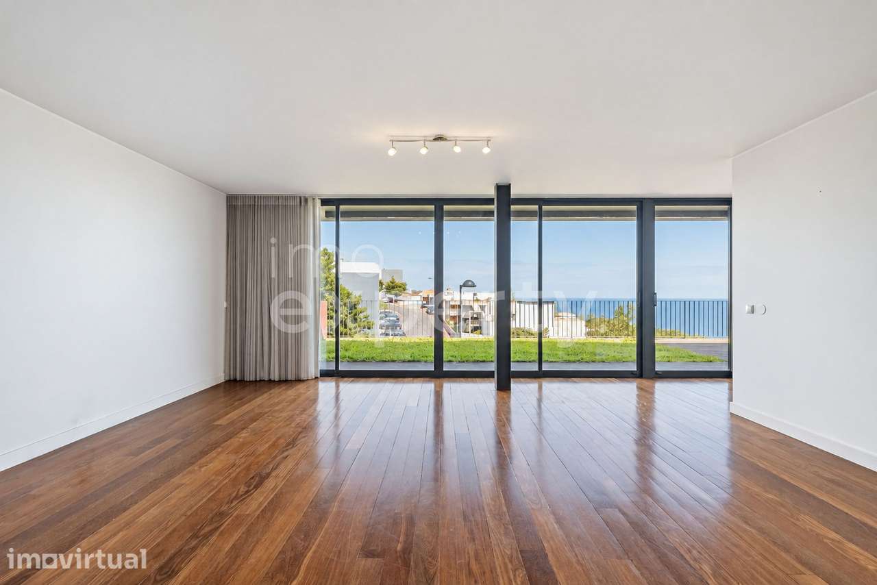 Moradia T3 com jardim e vista mar em Água de Pena - Grande imagem: 4/49