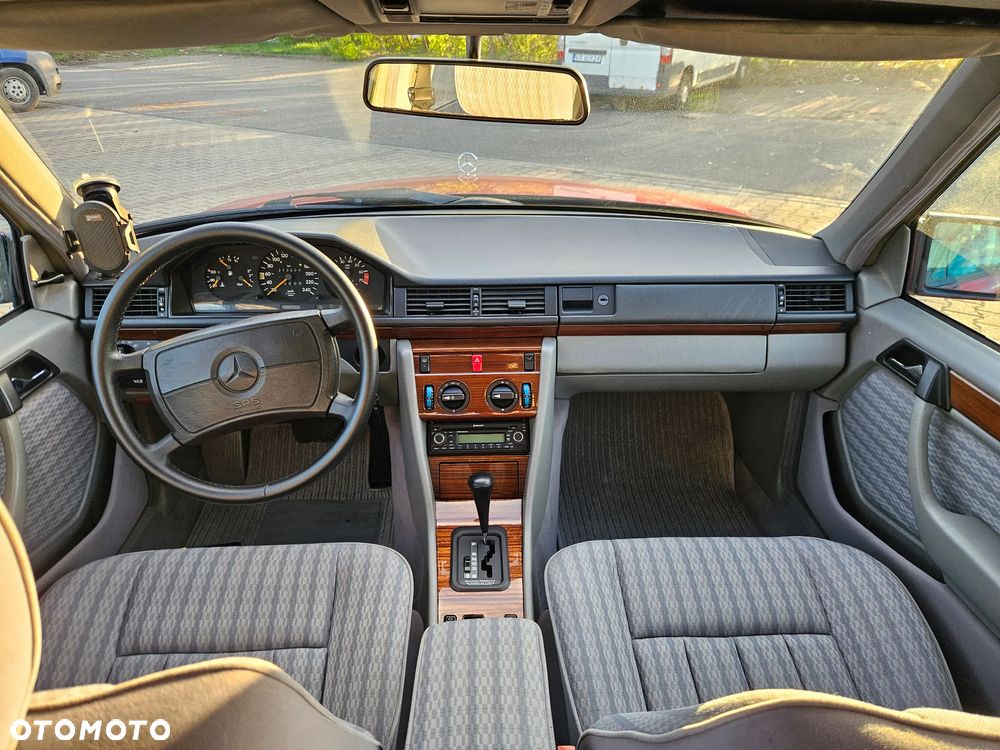 Mercedes-Benz W124 (1984-1993) - 34
