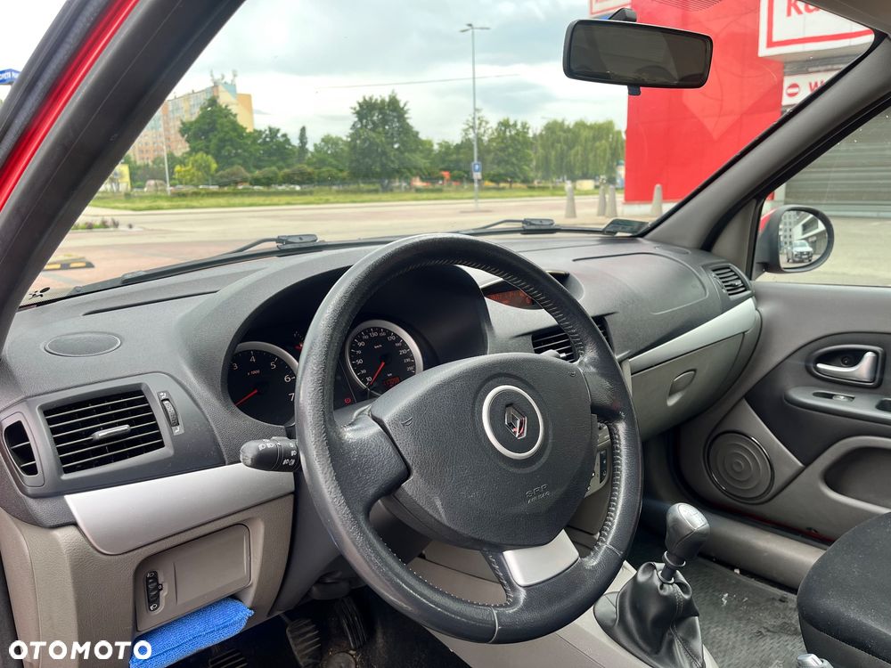 Renault Thalia 1.6 16V All Inclusive - 9