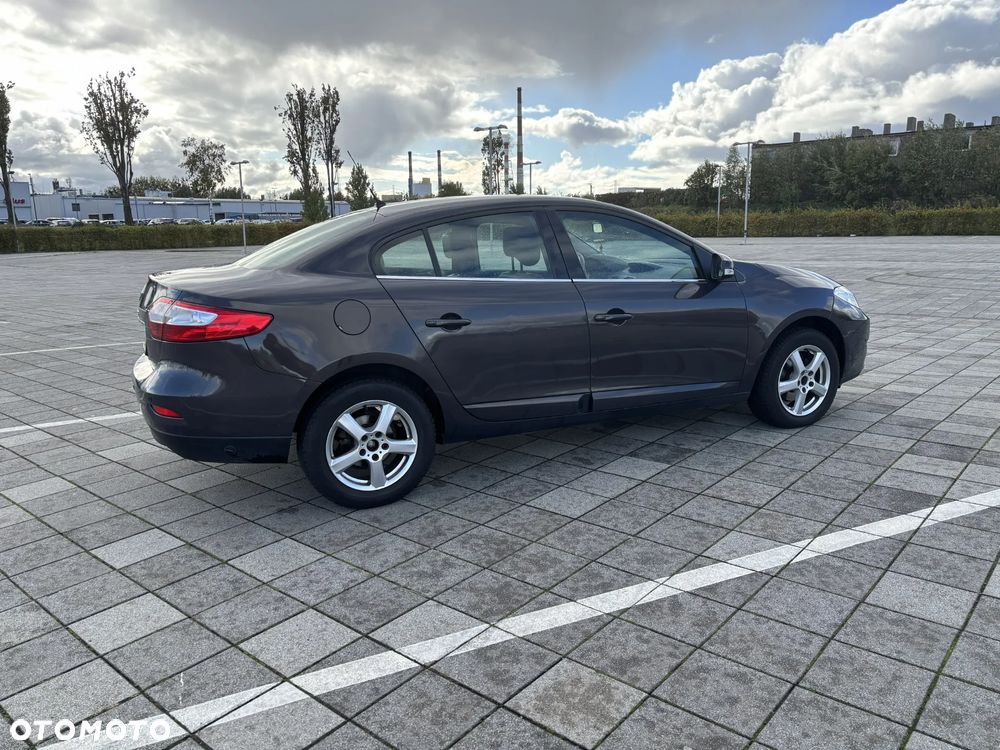 Renault Fluence 1.6 16V Techno Feel - 6
