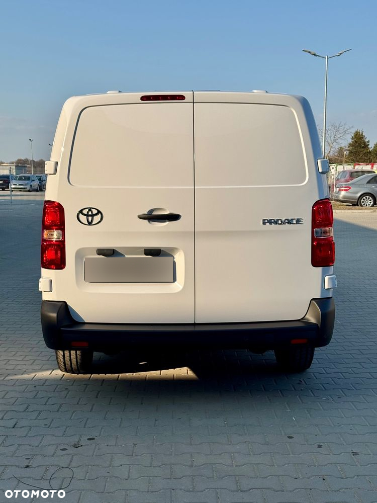 Toyota Proace Long - 8