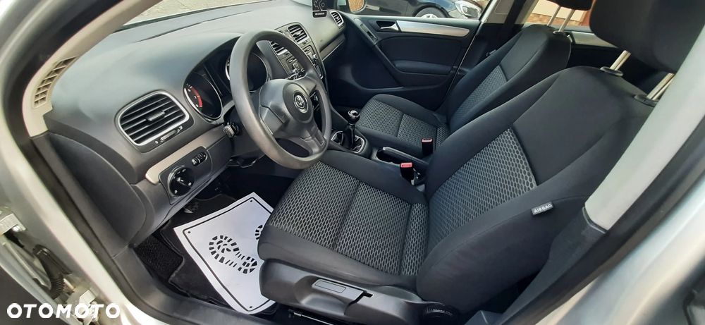 Volkswagen Golf - 25