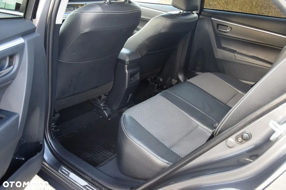 Toyota Corolla 1.6 Prestige EU6 - 13