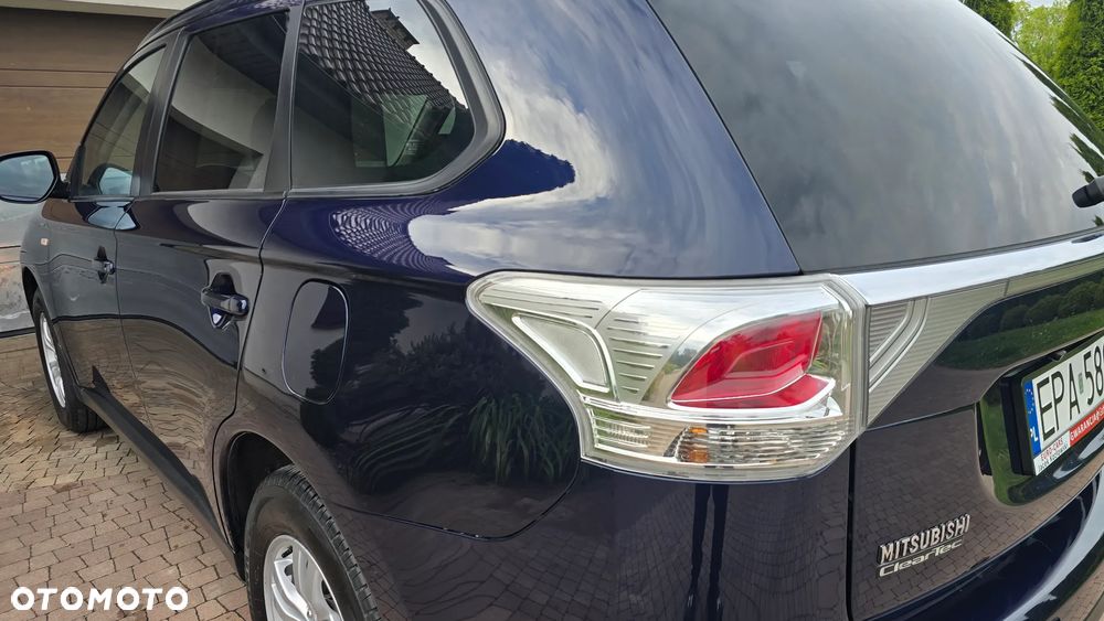 Mitsubishi Outlander - 7