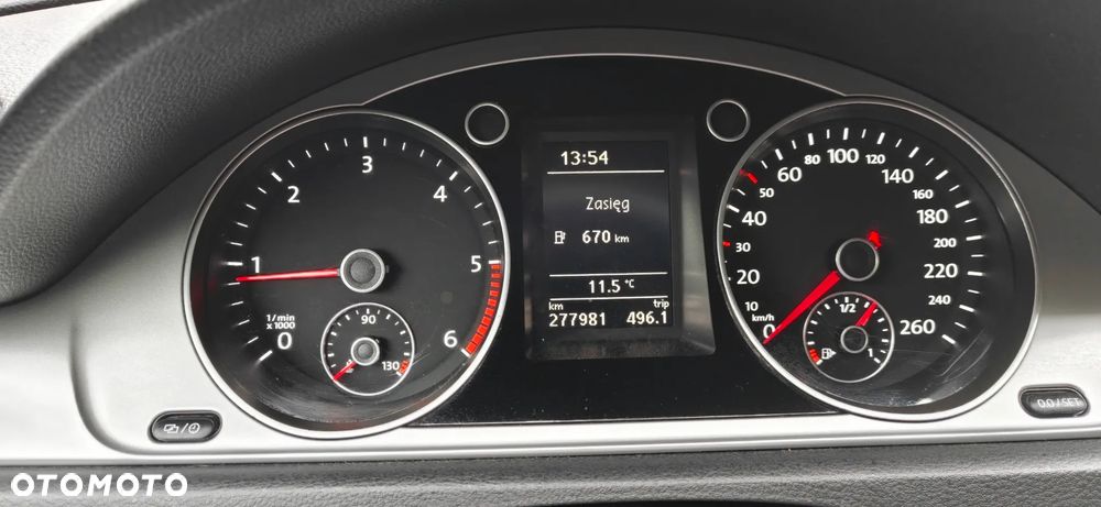 Volkswagen Passat - 10