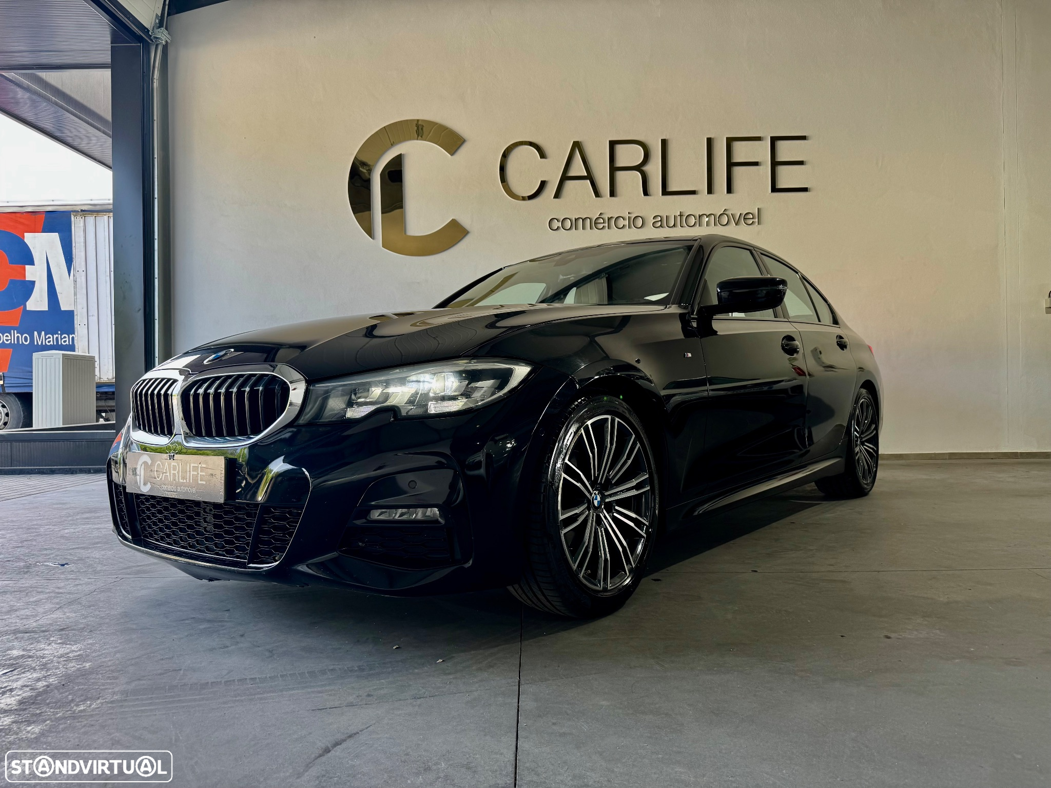 BMW 318 d Pack M Auto - 29