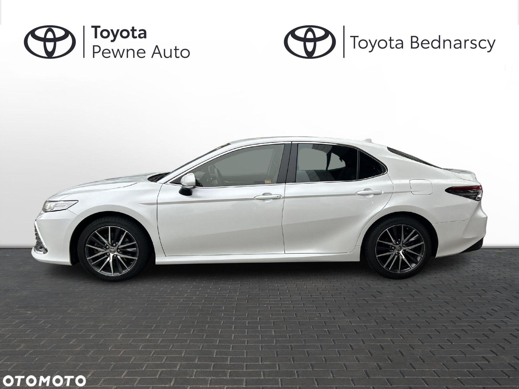 Toyota Camry - 6
