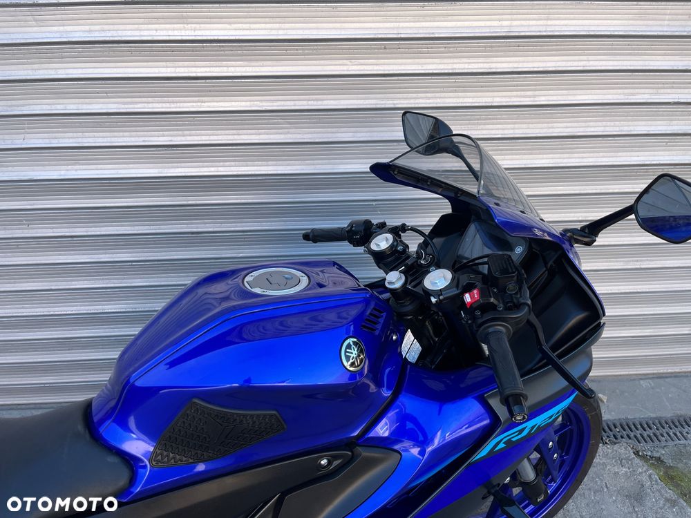 Yamaha YZF - 9