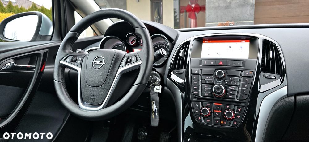 Opel Astra 1.4 T Cosmo - 14