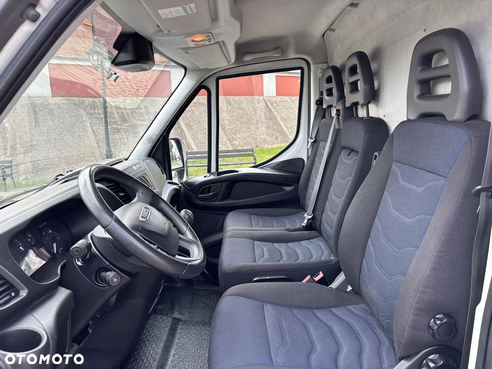 Iveco DAILY - 25