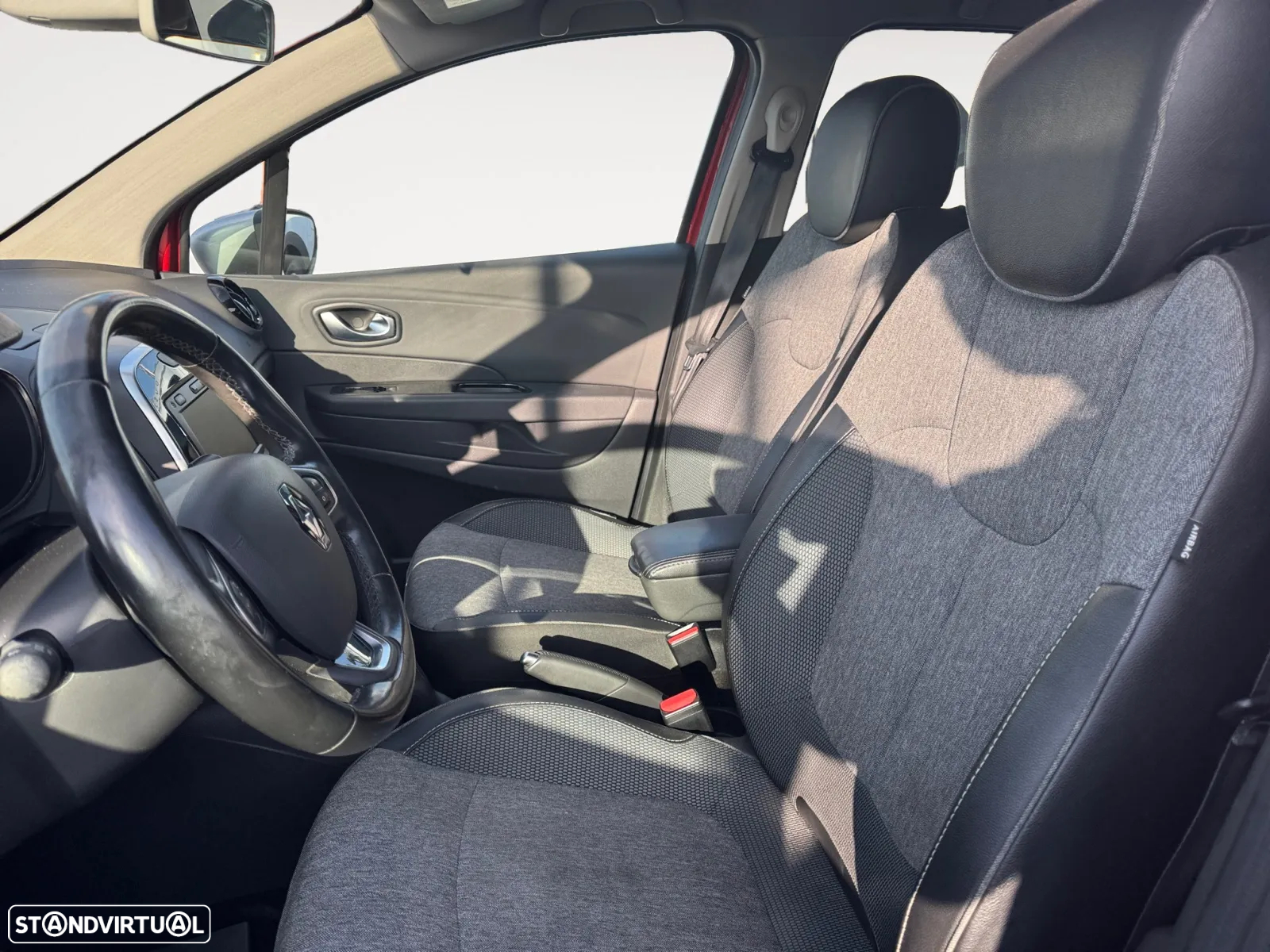 Renault Captur - 10