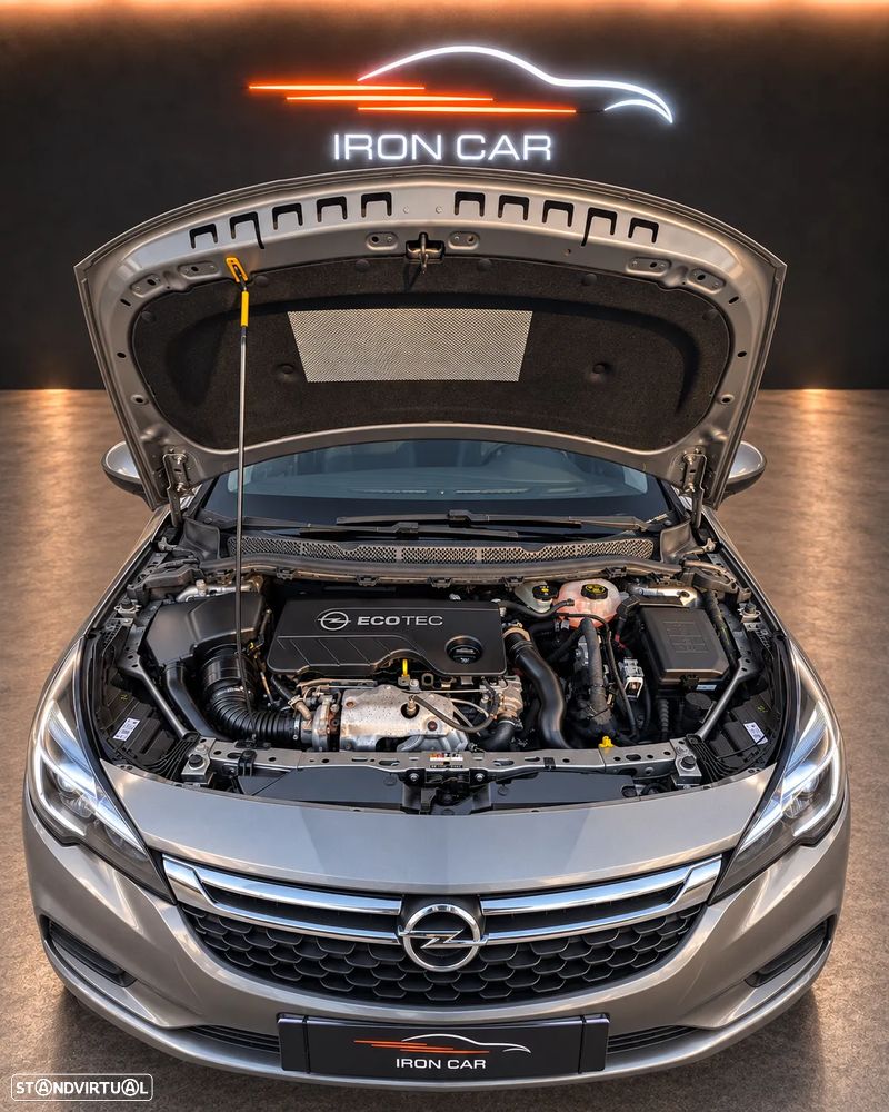 Opel Astra Sports Tourer - 10