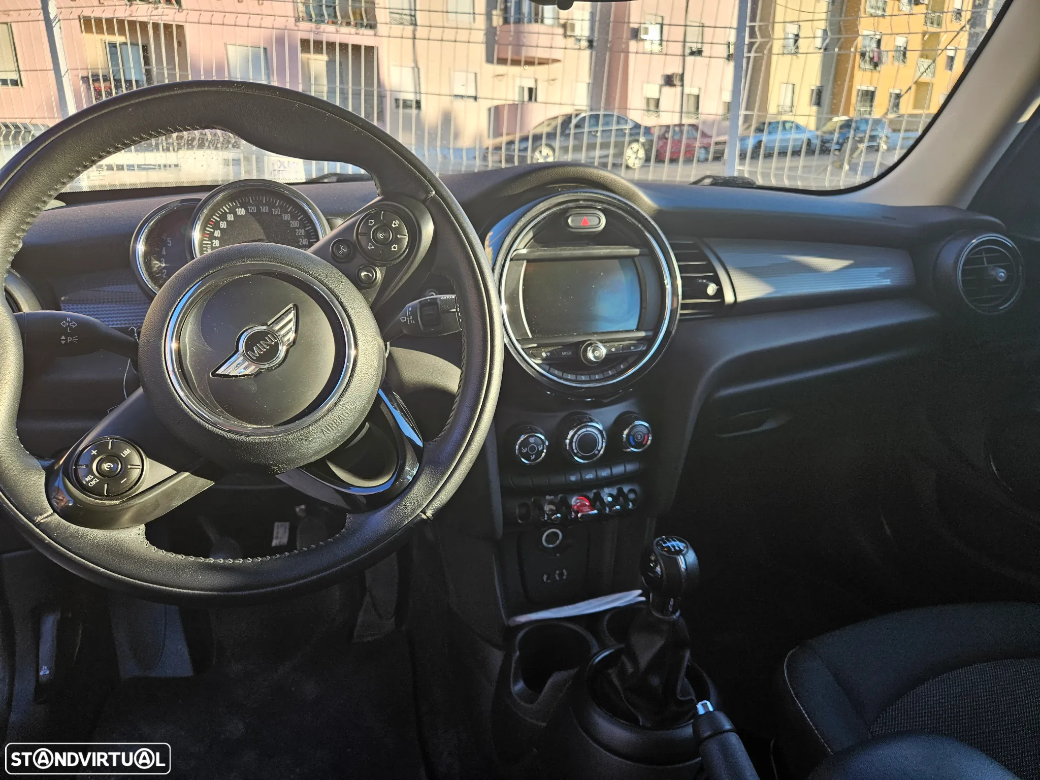 MINI 5 Portas Cooper D - 17