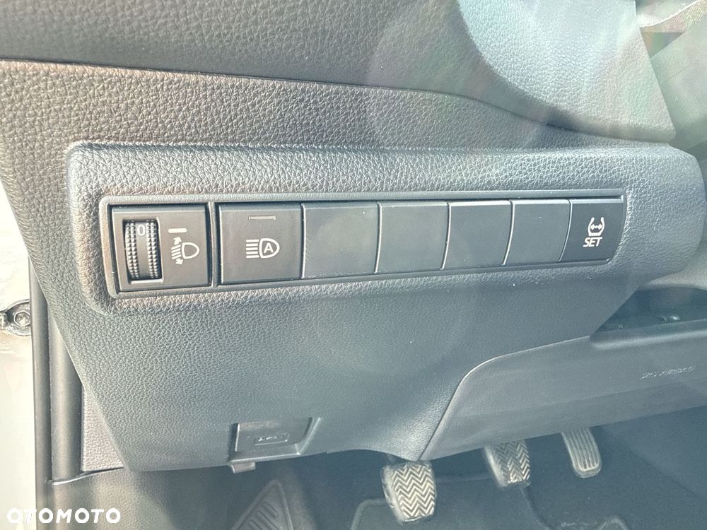 Toyota Corolla - 23