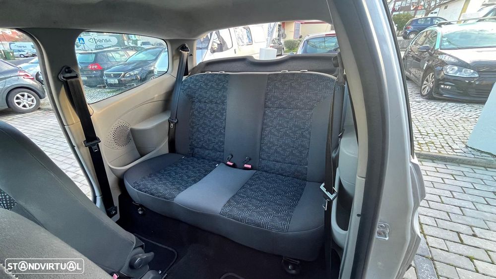 Renault Twingo 1.2 Authentique - 6