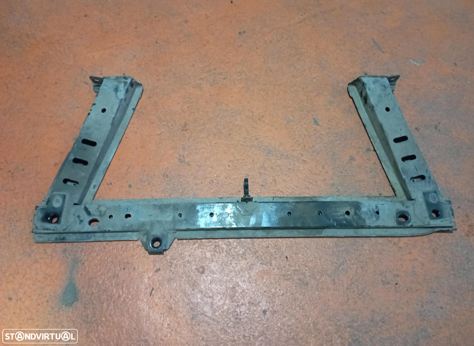 Travessa Charriot Renault Kangoo 2015 - 2