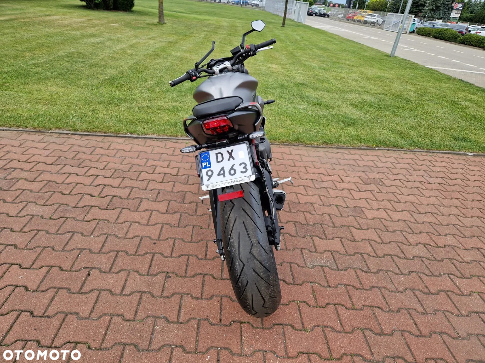 Triumph Street Triple - 18