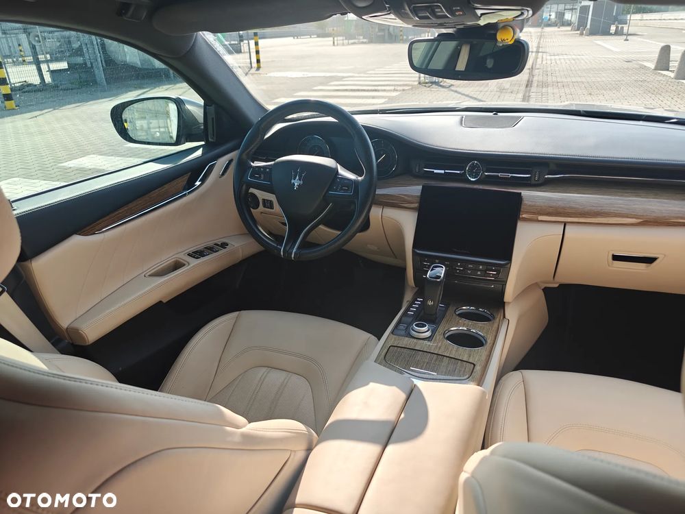 Maserati Quattroporte - 26