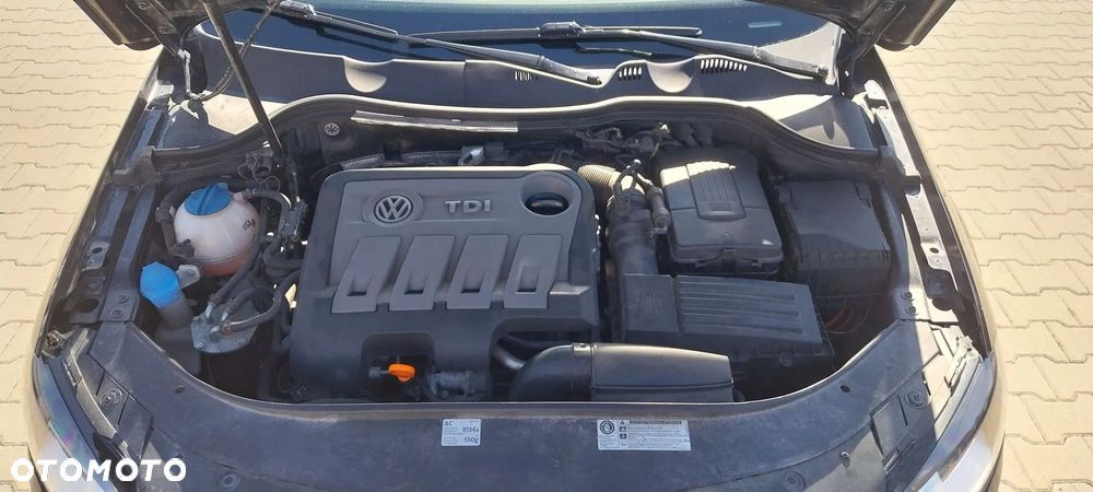 Volkswagen Passat - 5