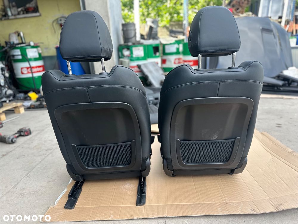 KOMPLET FOTELI I KANAP BMW I4 M PAKIET. - 4
