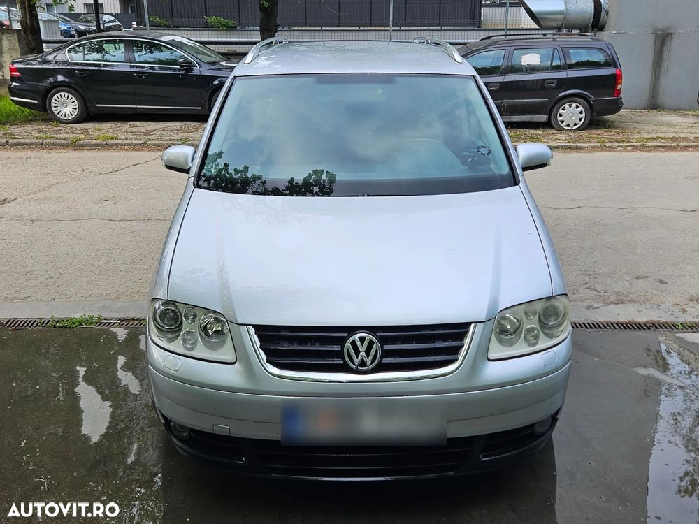 Volkswagen Touran 2.0TDI Highline - 1