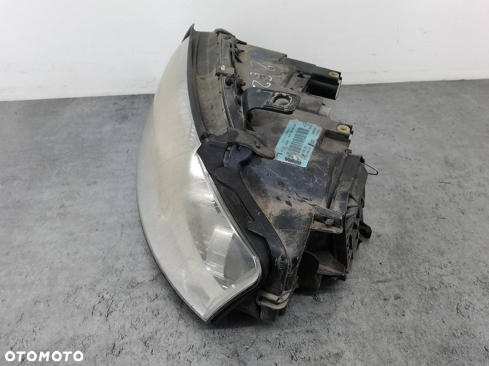 LAMPA PRZÓD LEWA AUDI A4 B6 8E0941003F 89305690 VALEO - 3